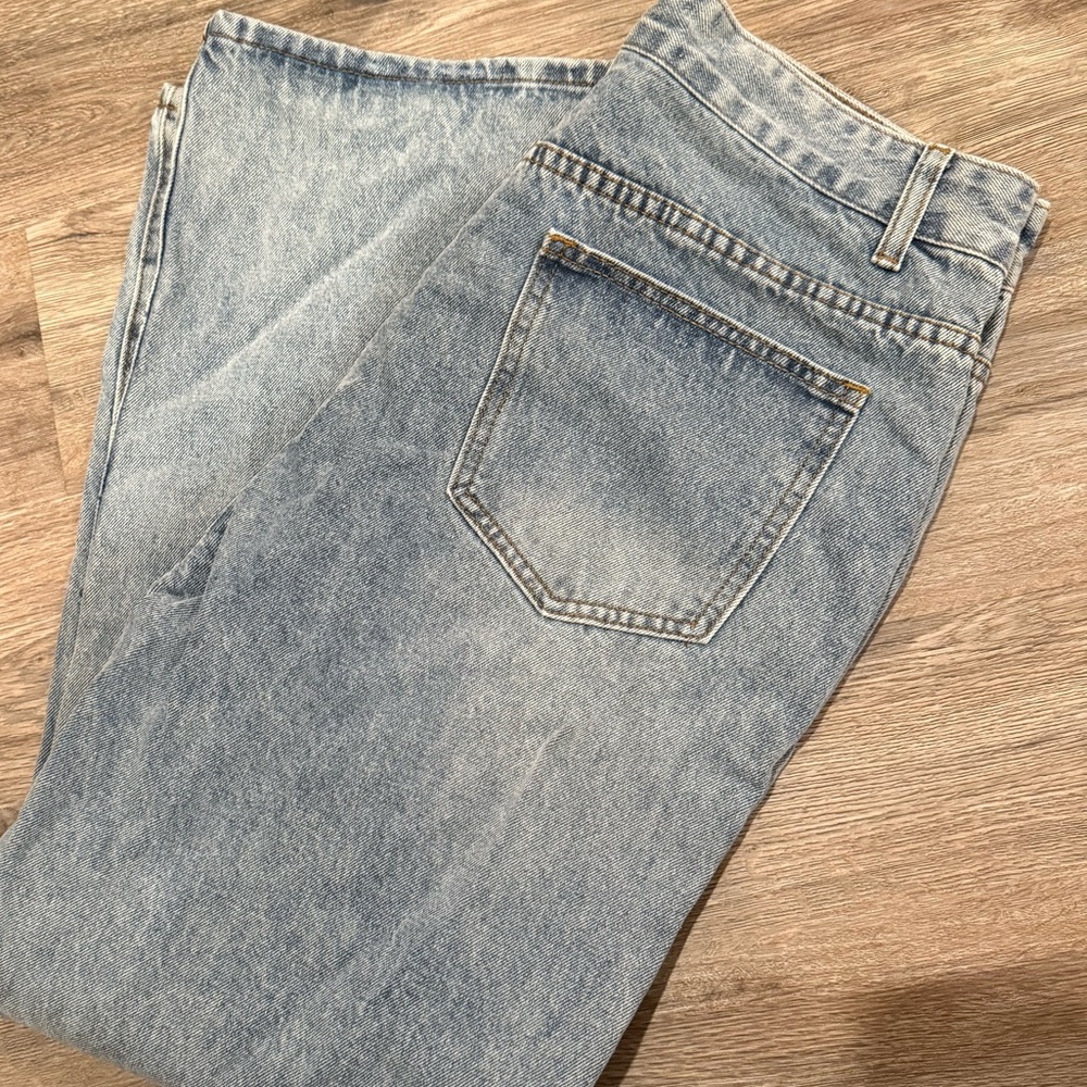 Windsor Rhinestone - Picture 6 of 6